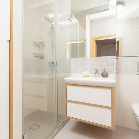 Kolorowy Gocław By Renters Apartament *