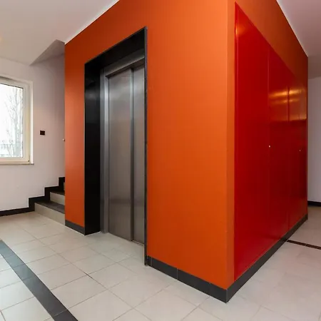 Апартаменты Kolorowy Goclaw By Renters Варшава